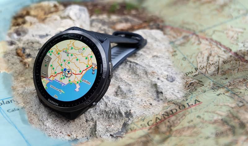 montre de sport pour hommes dotée d'un GPS
